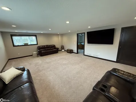 35 Venetian Drive Clear Lake IA 50428