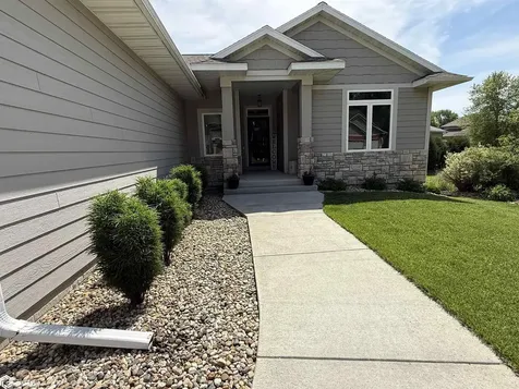 35 Venetian Drive Clear Lake IA 50428