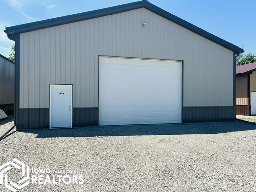 224B Woodland West Road Montezuma IA 50171