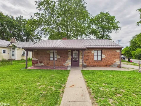 411 N Milner Street Ottumwa IA 52501