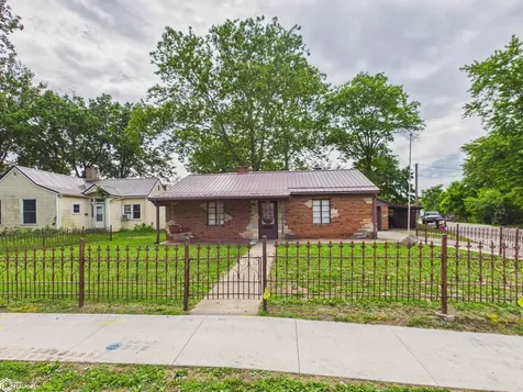 411 N Milner Street Ottumwa IA 52501