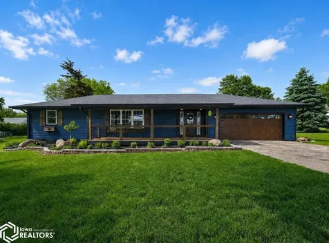 208 W Cedar Hubbard IA 50122