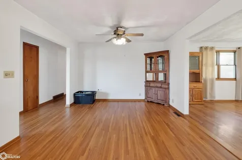 2842 Smith Avenue Marshalltown IA 50158