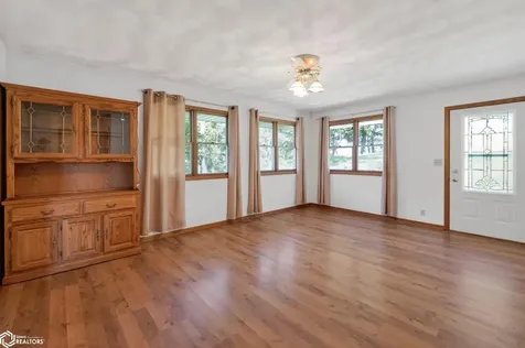 2842 Smith Avenue Marshalltown IA 50158