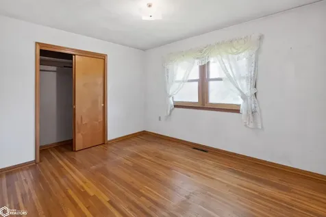 2842 Smith Avenue Marshalltown IA 50158