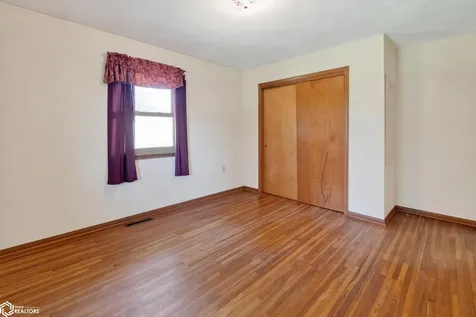 2842 Smith Avenue Marshalltown IA 50158