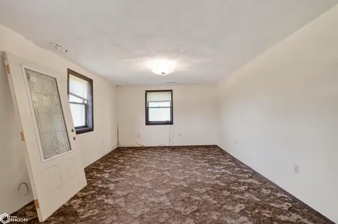 2842 Smith Avenue Marshalltown IA 50158