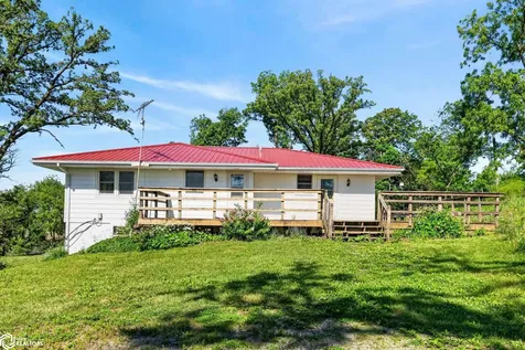 2842 Smith Avenue Marshalltown IA 50158