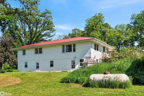 2842 Smith Avenue Marshalltown IA 50158