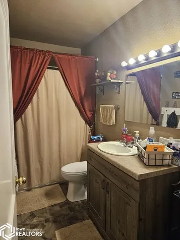 1614 Albia Road Ottumwa IA 52501