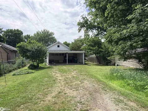 809 S 3rd Street Fairfield IA 52556
