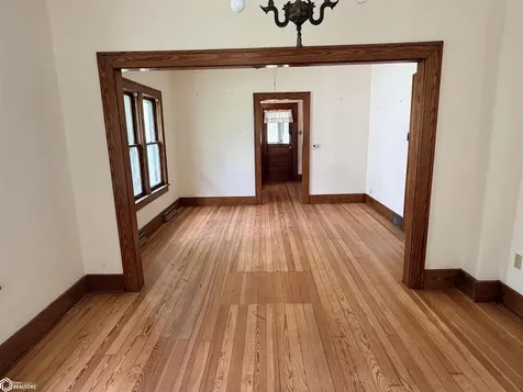 809 S 3rd Street Fairfield IA 52556