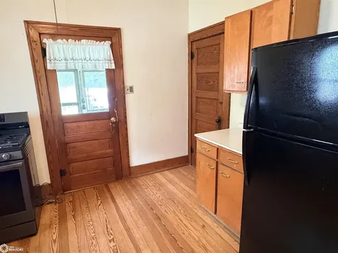809 S 3rd Street Fairfield IA 52556