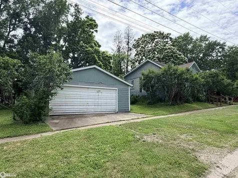 413 N B Street Fairfield IA 52556