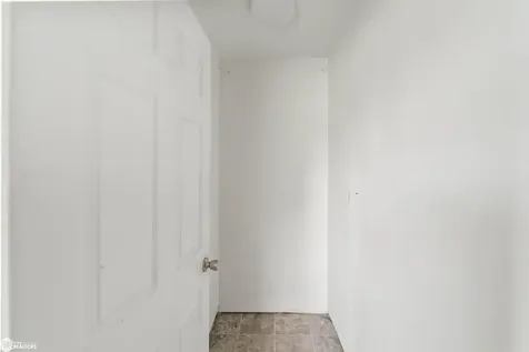 935 Spring Street Grinnell IA 50112