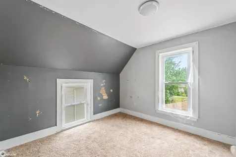 935 Spring Street Grinnell IA 50112