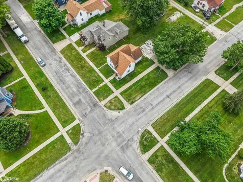 935 Spring Street Grinnell IA 50112