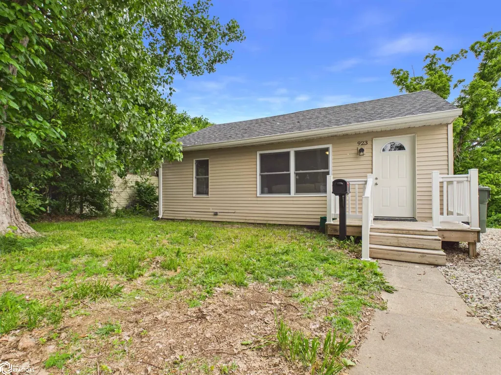 923 S 14th Street Keokuk IA 52632