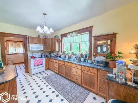 1440 170th Street Hampton IA 50441