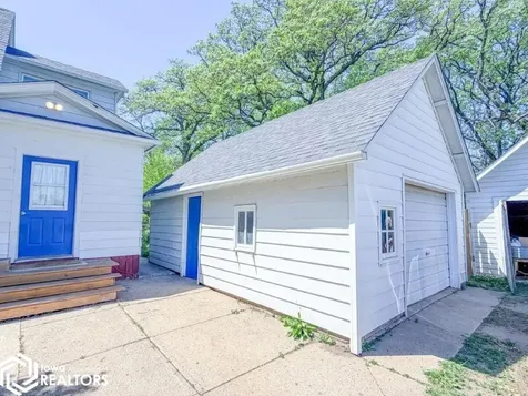 1440 170th Street Hampton IA 50441