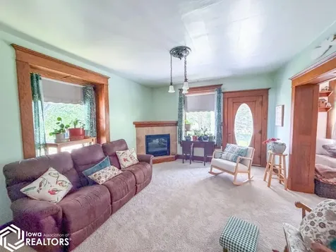 1440 170th Street Hampton IA 50441