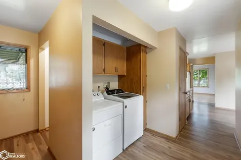 1021 15th Street SE Mason City IA 50401