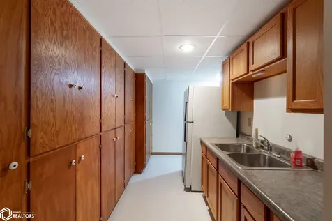 1021 15th Street SE Mason City IA 50401