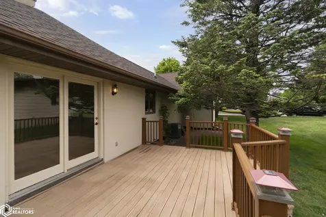 1021 15th Street SE Mason City IA 50401