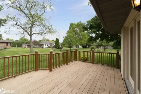 1021 15th Street SE Mason City IA 50401