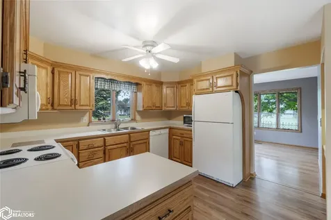 1021 15th Street SE Mason City IA 50401
