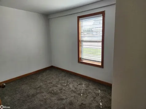 606 Siegel Street Tama IA 52339