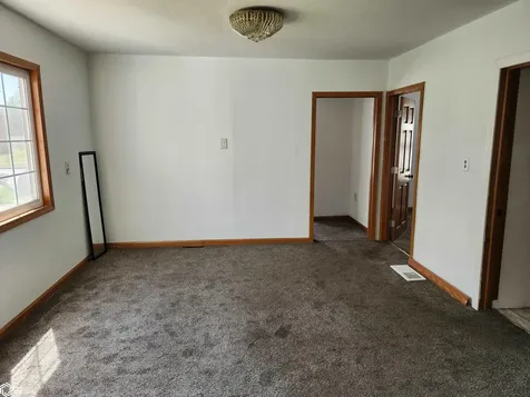 606 Siegel Street Tama IA 52339