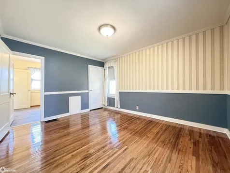 207 3rd Street SE Hampton IA 50441