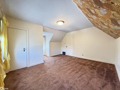 207 3rd Street SE Hampton IA 50441