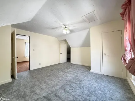 207 3rd Street SE Hampton IA 50441