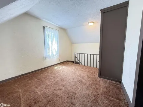 207 3rd Street SE Hampton IA 50441