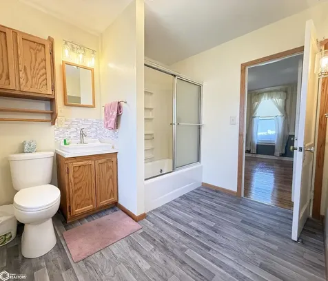 207 3rd Street SE Hampton IA 50441