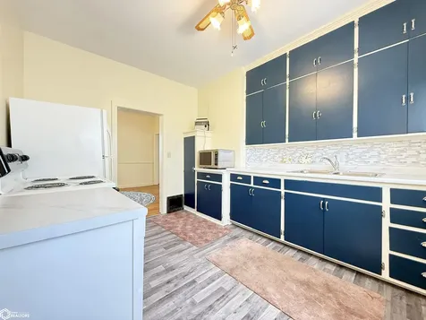 207 3rd Street SE Hampton IA 50441