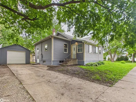 402 4th Avenue W Oskaloosa IA 52577