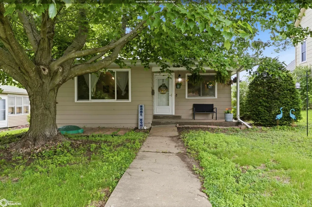 310 N Pine Street New London IA 52645