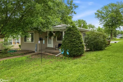 310 N Pine Street New London IA 52645