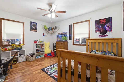 310 N Pine Street New London IA 52645