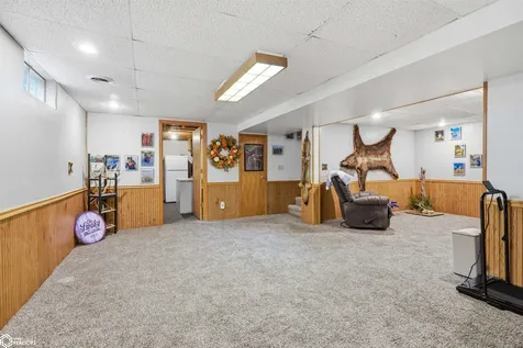 310 N Pine Street New London IA 52645