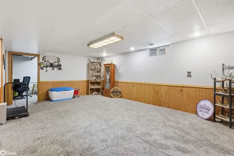 310 N Pine Street New London IA 52645