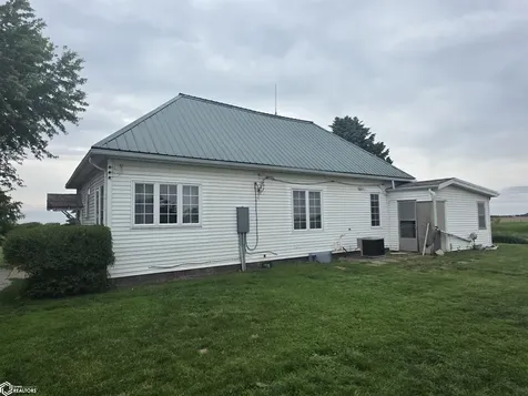 2790 220th Street Fairfield IA 52556