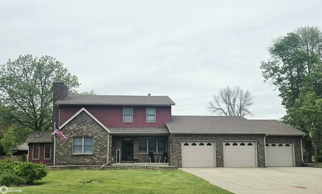 42 Golf View Court Garner IA 50438