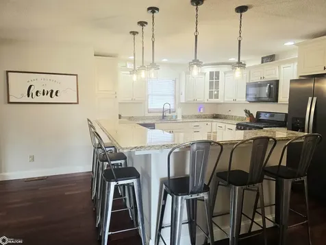 42 Golf View Court Garner IA 50438