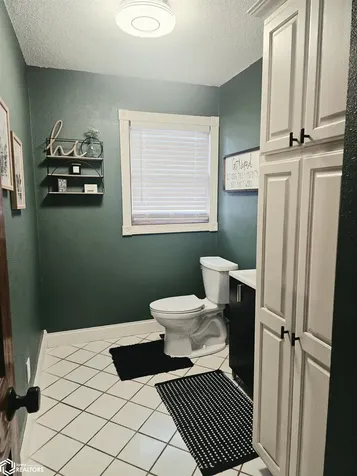 42 Golf View Court Garner IA 50438