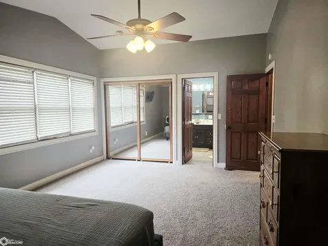 42 Golf View Court Garner IA 50438