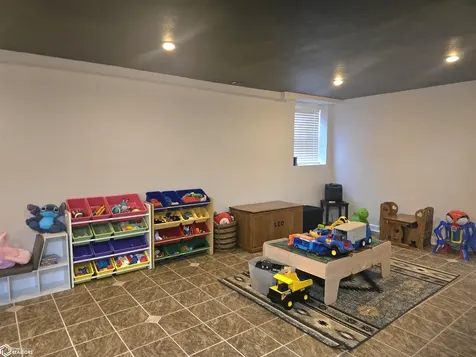 42 Golf View Court Garner IA 50438